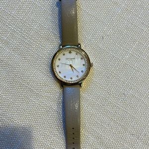 lightly worn gray beige kate spade watch *requires new battery